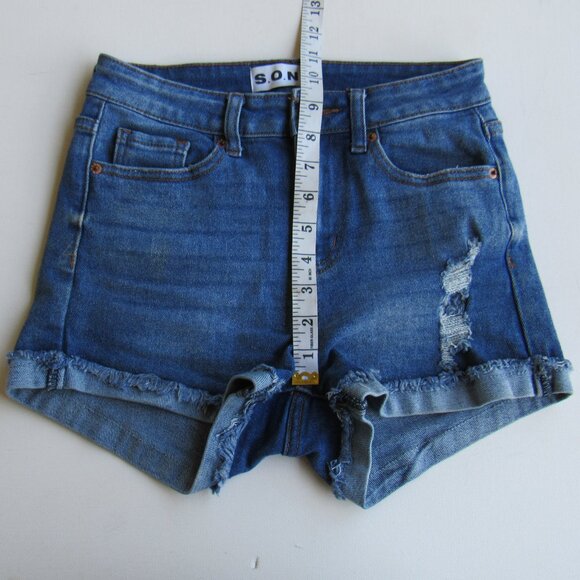 S.O.N.G. Women's Distressed Cuffed Frayed Hem Blue Denim Jeans Shorts Size 1/25 - Picture 6 of 6